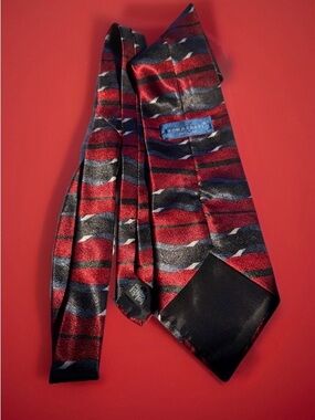 Towncraft Red and Navy Striped Men's Tie 57” multicolor USA